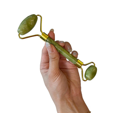 Calm, Cool, Clear: Real Benefits of Jade Roller You Should Know