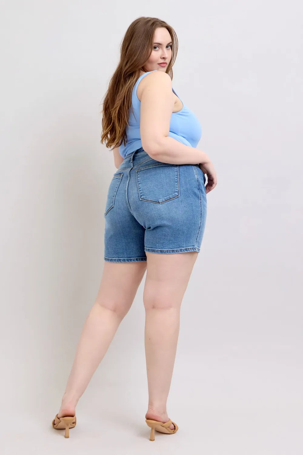 Plus Size Denim Shorts (S–3XL) | 2-Button Stretch Shorts, showcasing a flattering fit and stylish design.