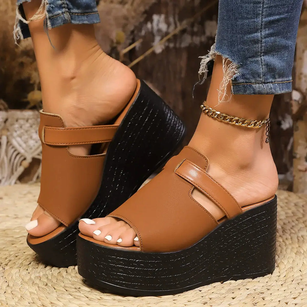 Open Toe Wedge Shoes - Stylish and comfortable footwear with a unique wedge design, perfect for summer wear.