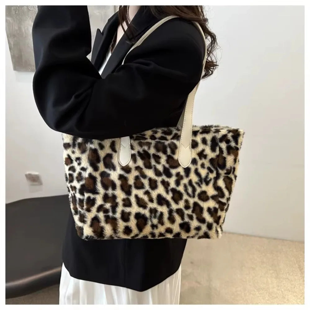 Winter Fashion Leopard Print Plush Women's Bags | Versatile Casual Trendy Premium Texture Large Capacity Shoulder Handbag