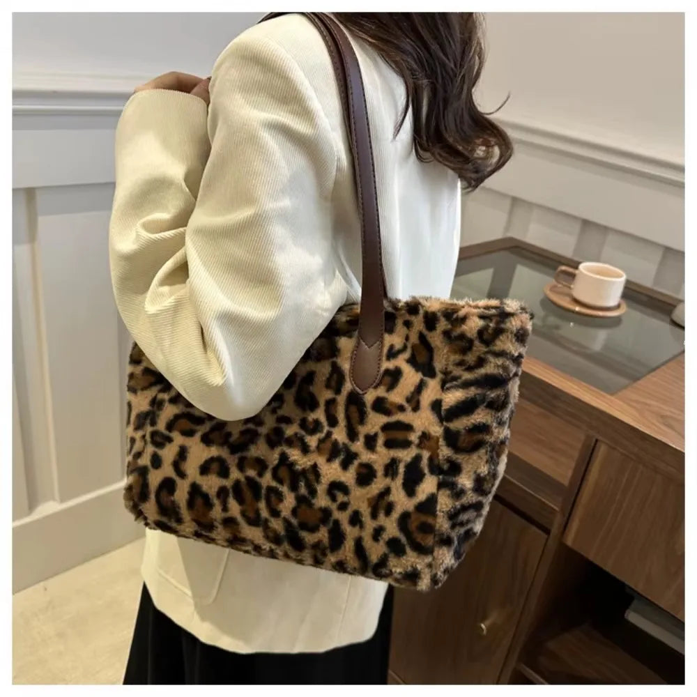 Winter Fashion Leopard Print Plush Women's Bags | Versatile Casual Trendy Premium Texture Large Capacity Shoulder Handbag