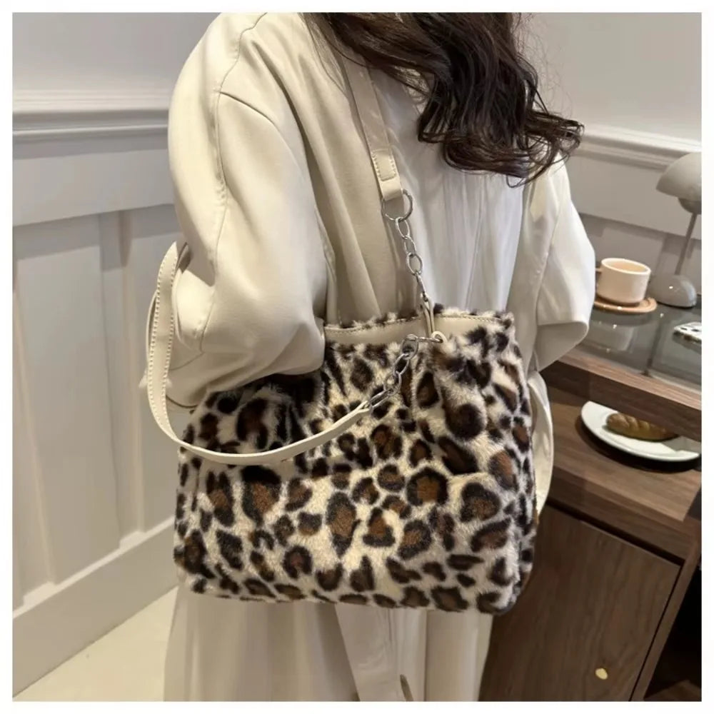 Winter Fashion Leopard Print Plush Women's Bags | Versatile Casual Trendy Premium Texture Large Capacity Shoulder Handbag